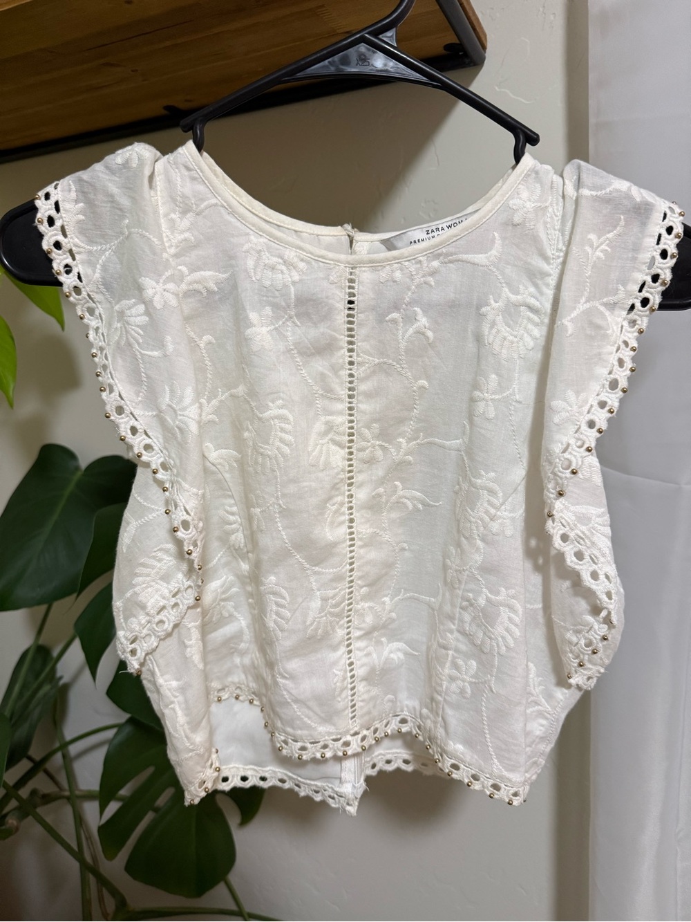 Zara White Embroidered Eyelet Ruffle Sleeve Top - Picture 1 of 5